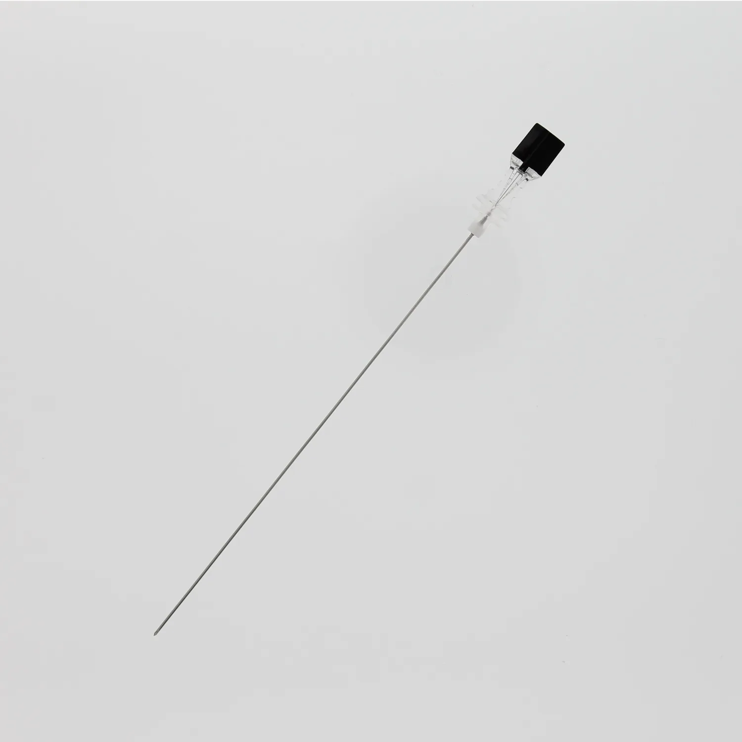 AccuTIP™ PLUS 22g x 5 Inch Quincke Needle
